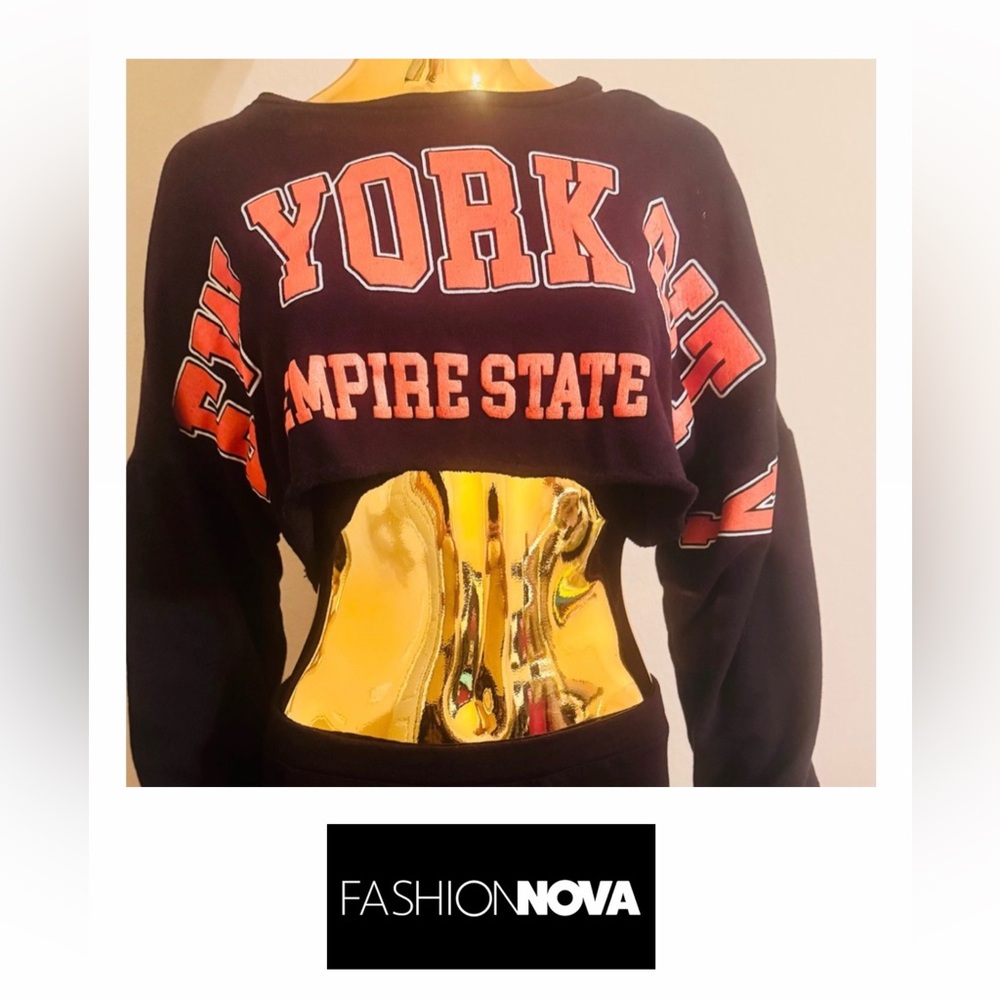 Fashion Nova Empire State New York Cropped Sweatshirt, Size Large